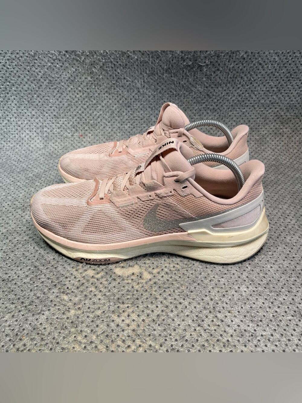 Nike Structure 25 Pink Running Shoes Size 10 Women’s